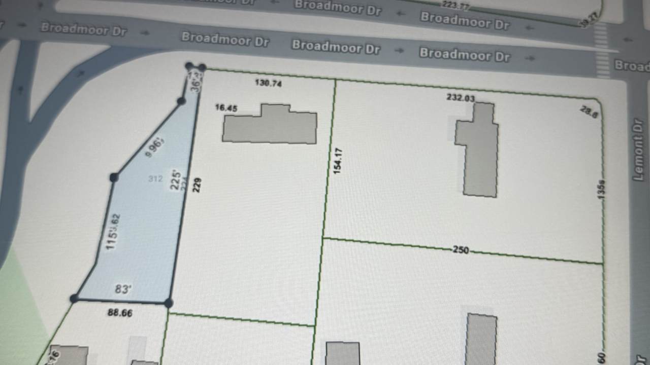 312 Broadmoor Dr - Photo 1