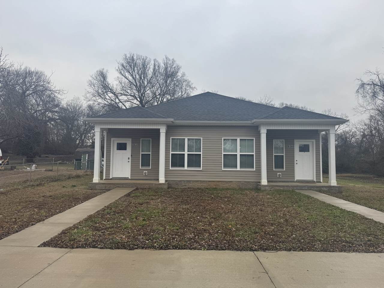 836 E 21st St - Photo 1