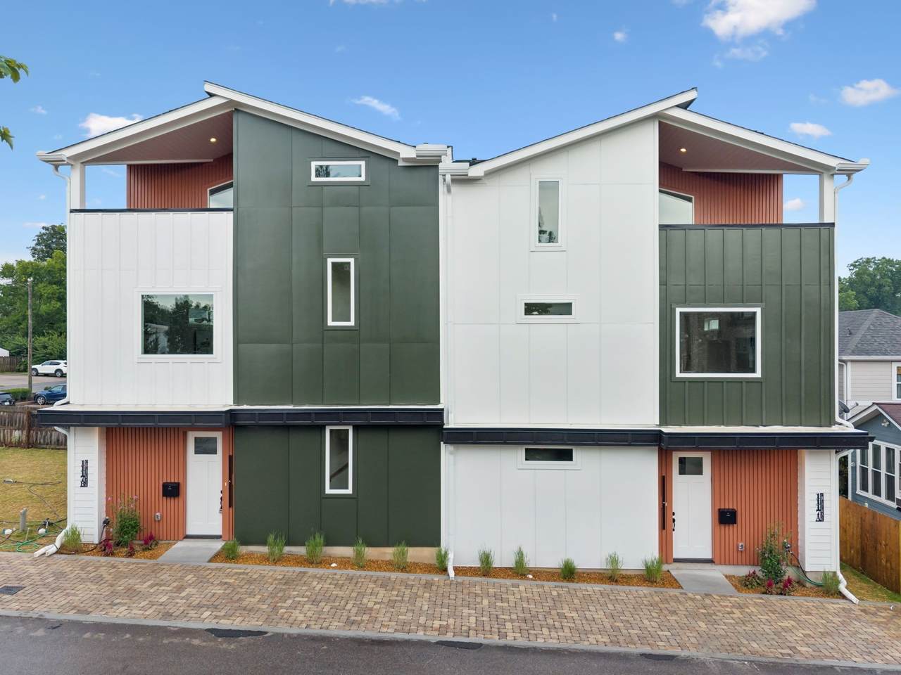 1117A Chester Ave - Photo 1