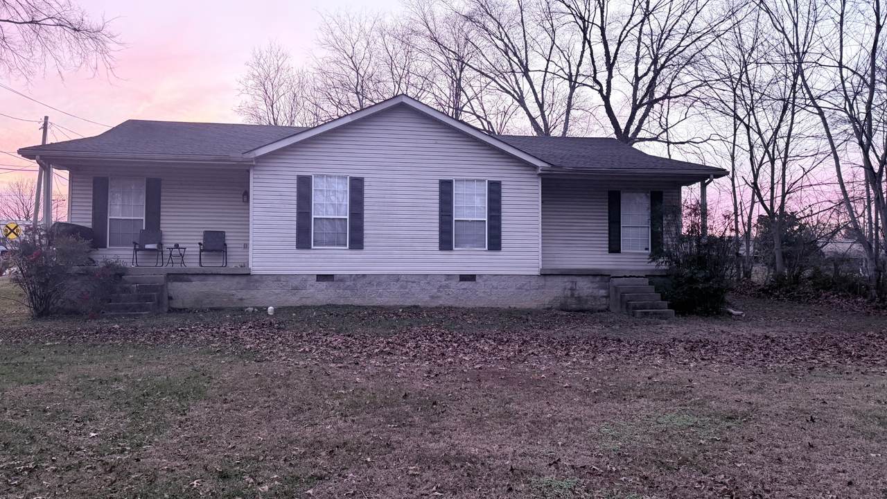 1098 Main St - Photo 1