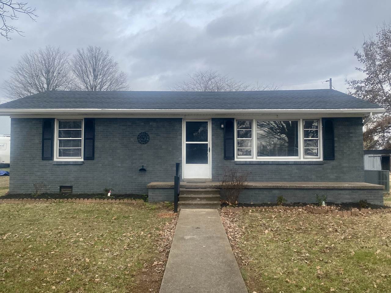 414 Sampson Ave - Photo 1