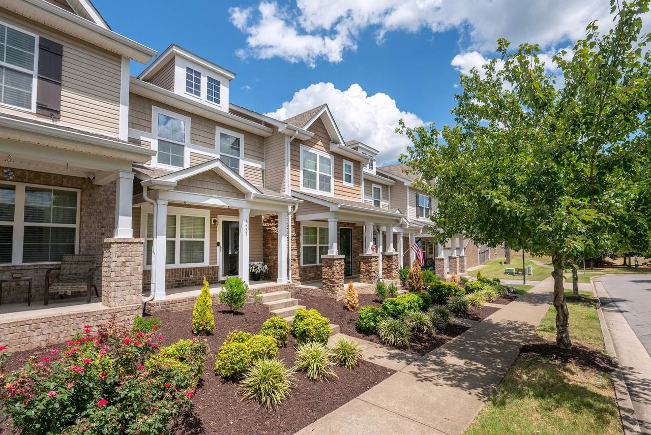 1433 Riverbrook Dr - Photo 1