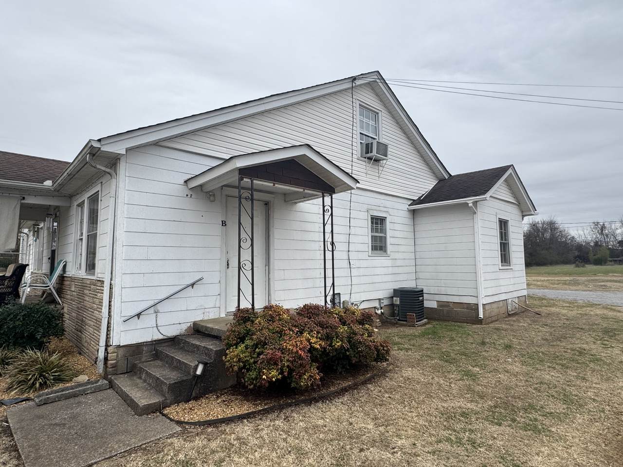 835 Bridge Ave - Photo 1