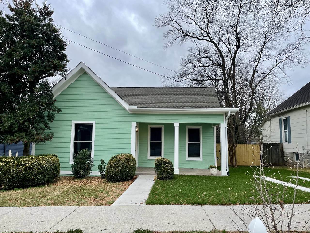 323 50th Ave - Photo 1