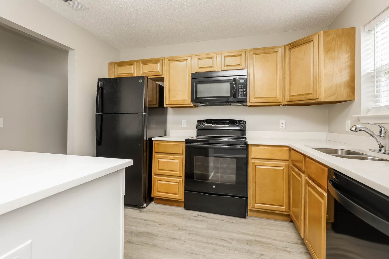 703 Lou Gehrig Cir - Photo 1