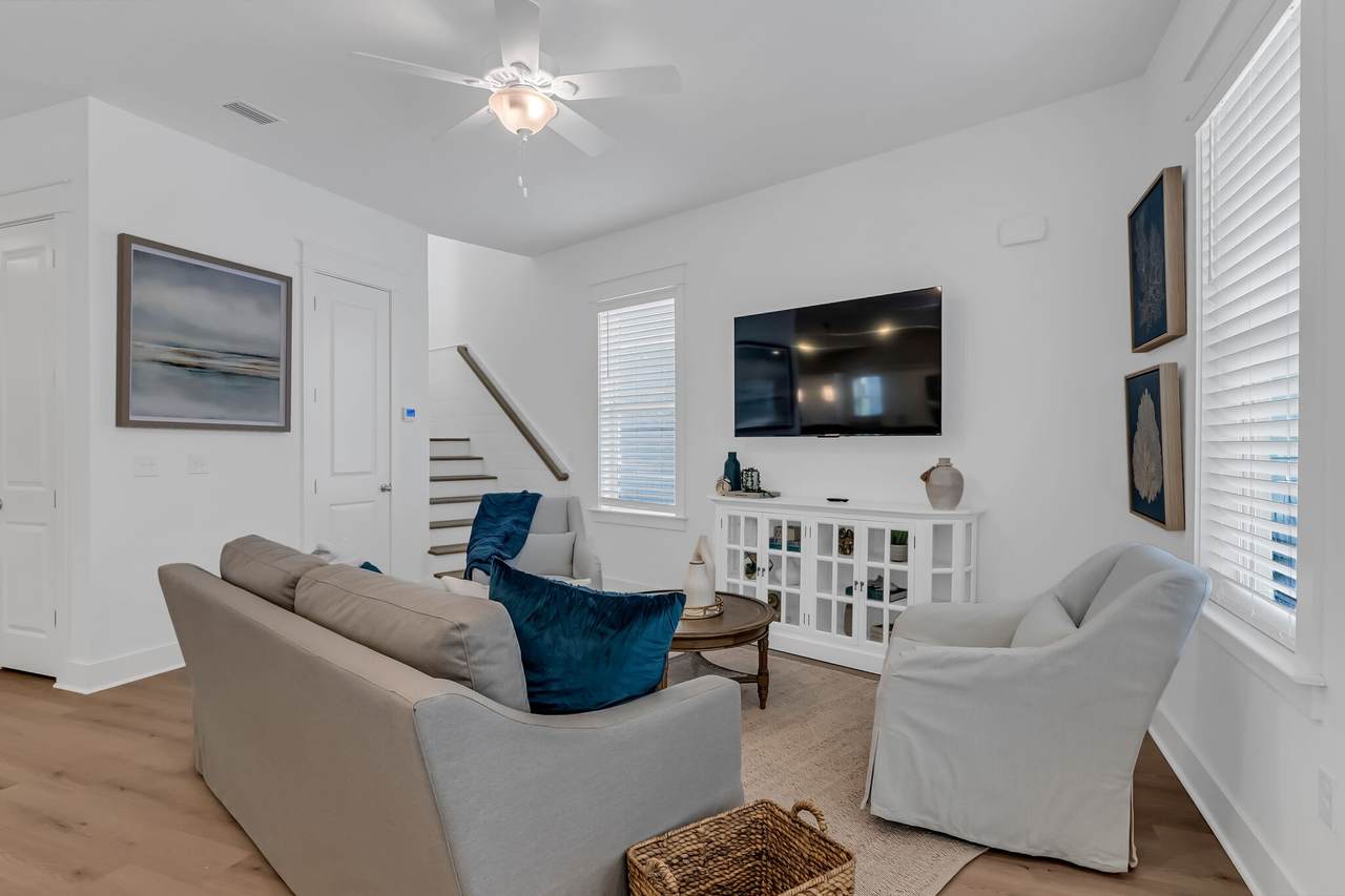 199 Creekside Dr - Photo 1