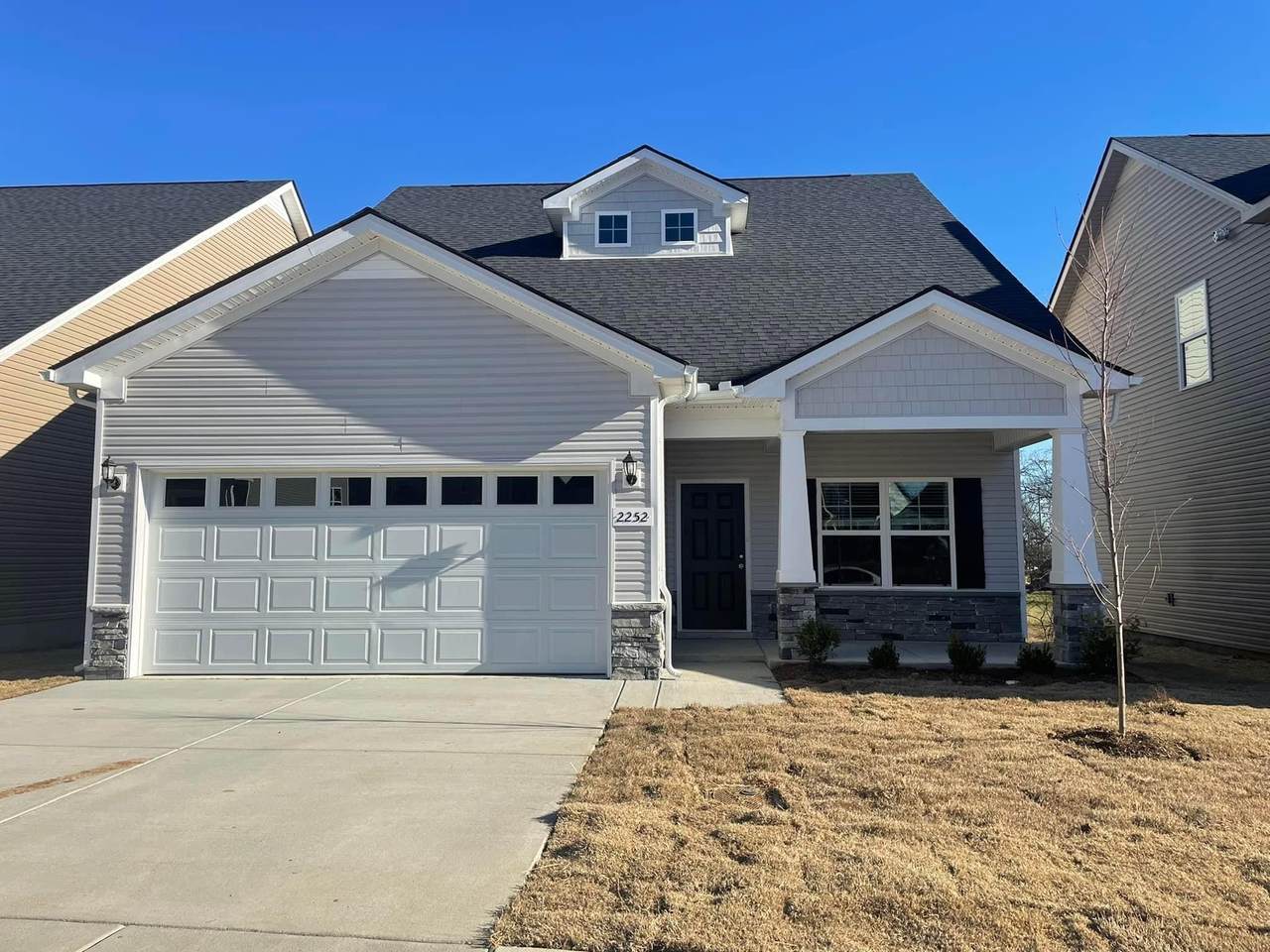 2252 Preserve Cir - Photo 1