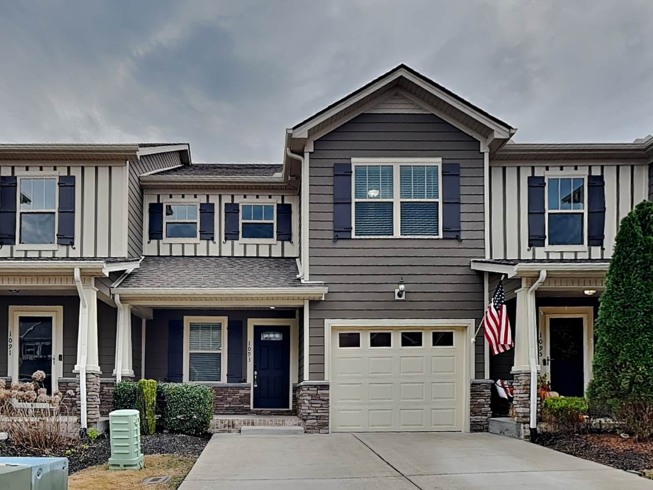 1093 Neeleys Bnd - Photo 1