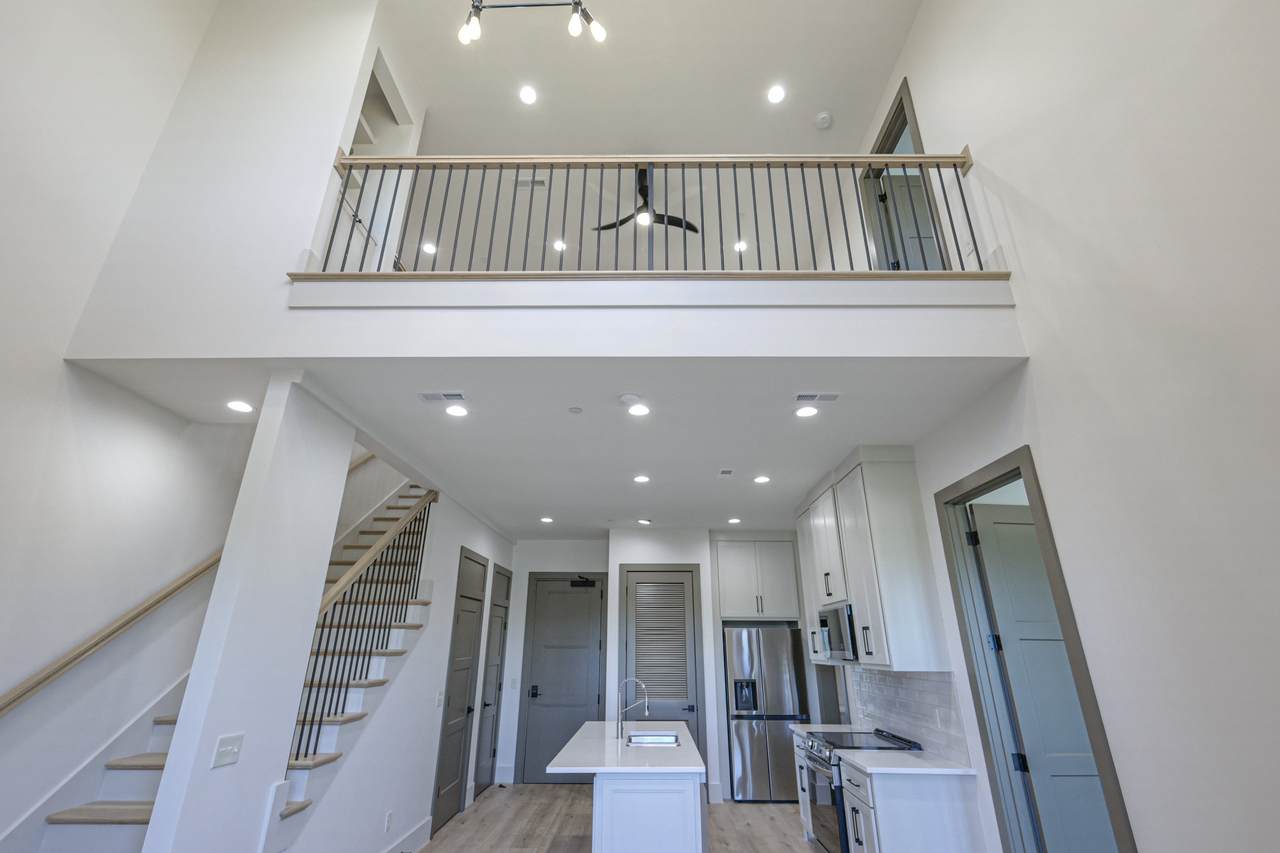 1025 Southwalk Dr - Photo 1