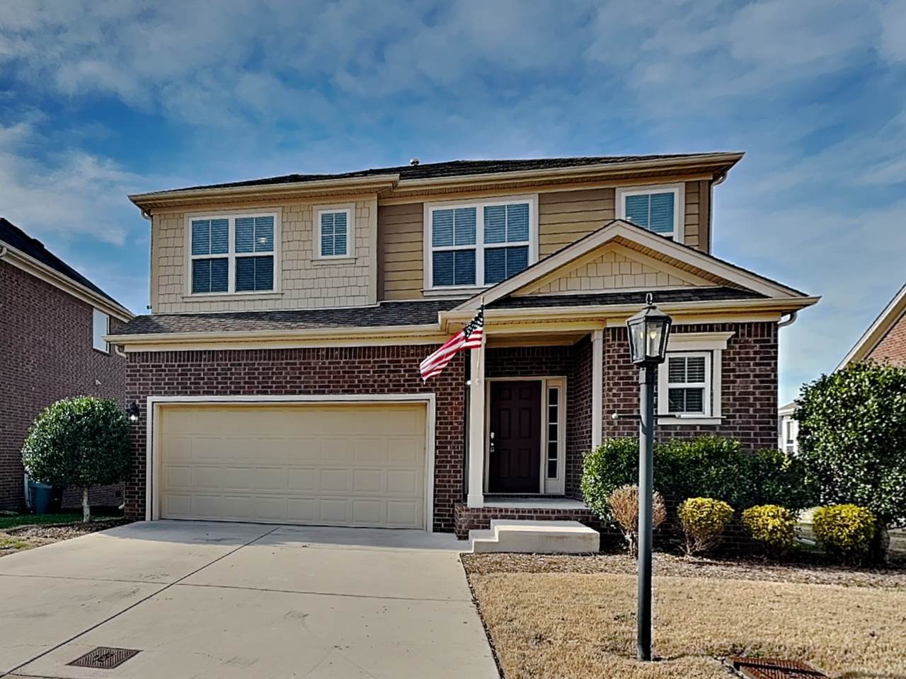 1637 Robindale Dr - Photo 1