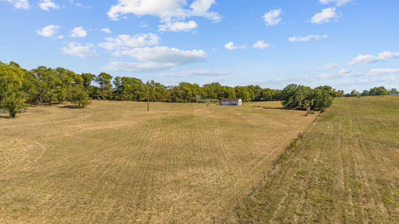 417 Nawakwa Trl - Photo 1