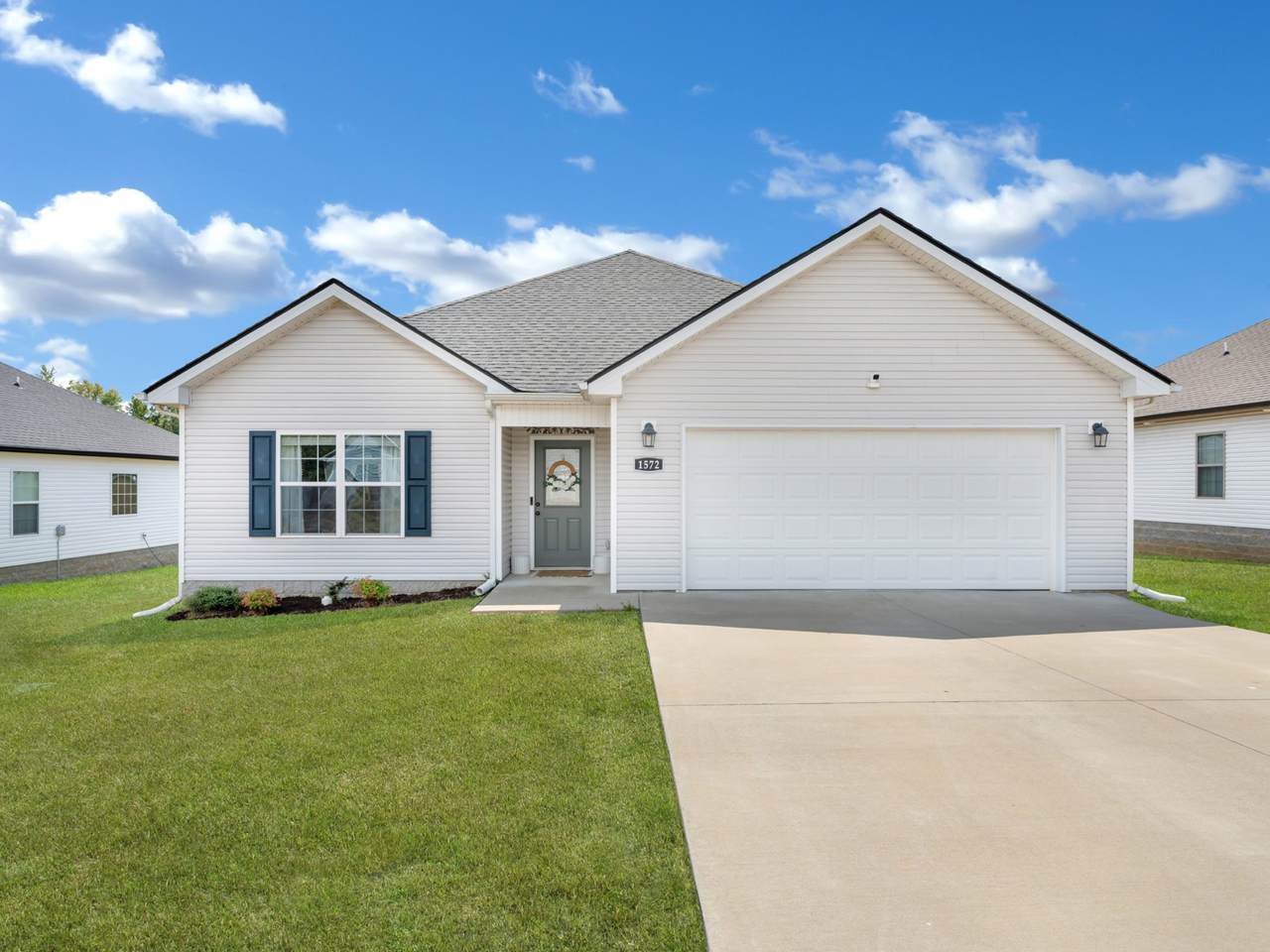 1572 Variance Dr - Photo 1