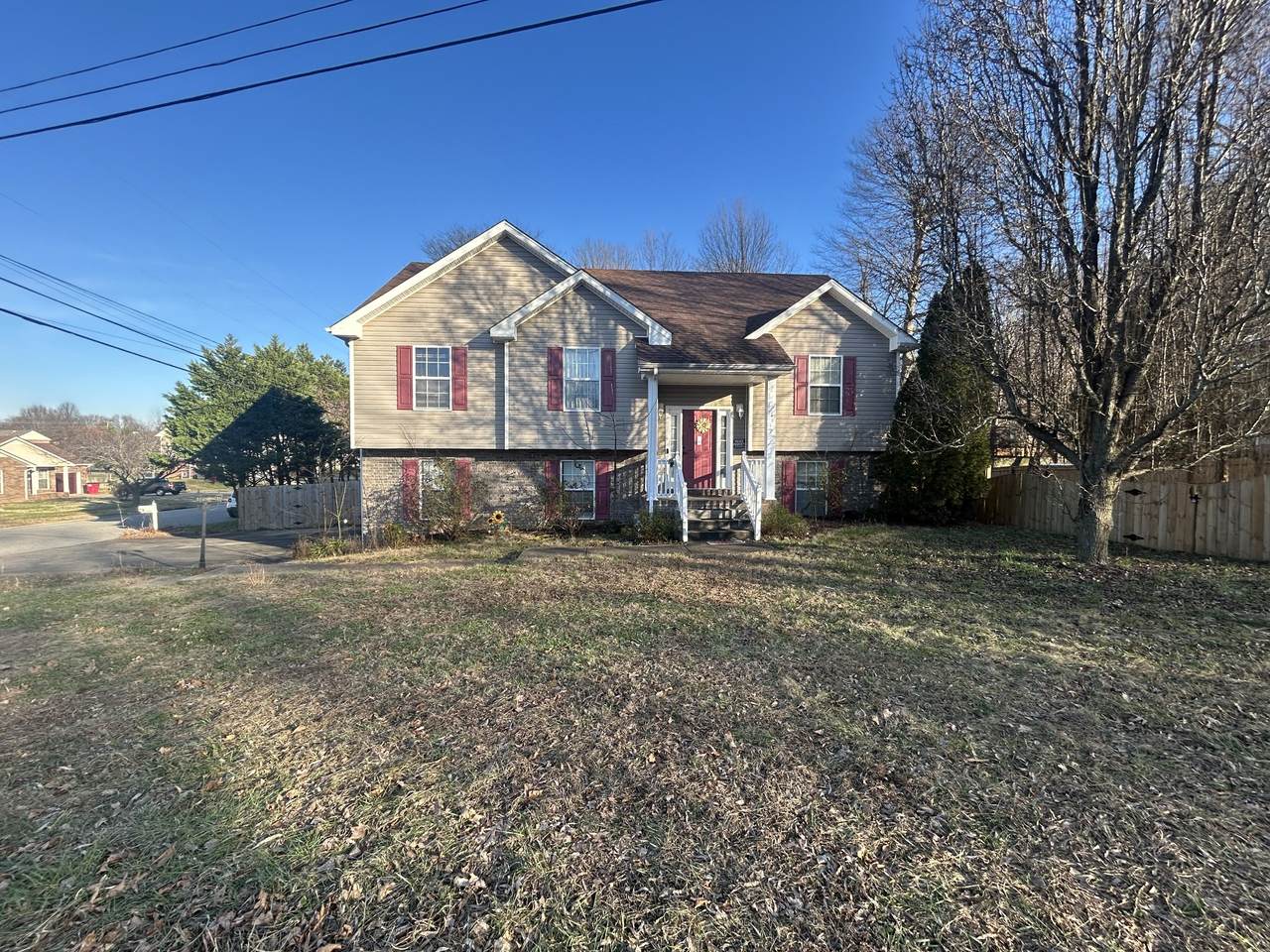 1512 Barrywood Cir - Photo 1