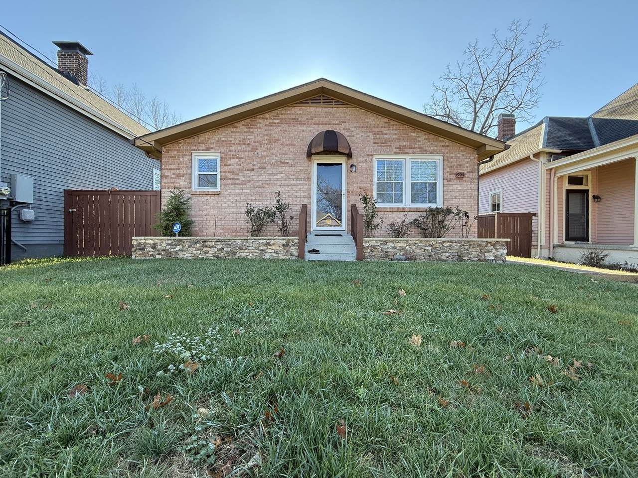 924 Boscobel St - Photo 1