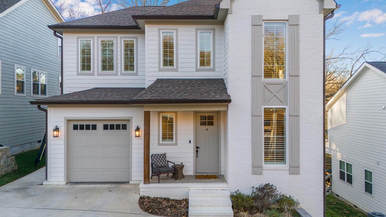 493 Ladd Avenue - Photo 1