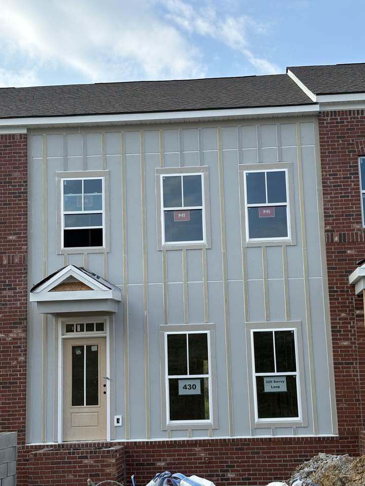 320 Savoy Loop - Photo 1