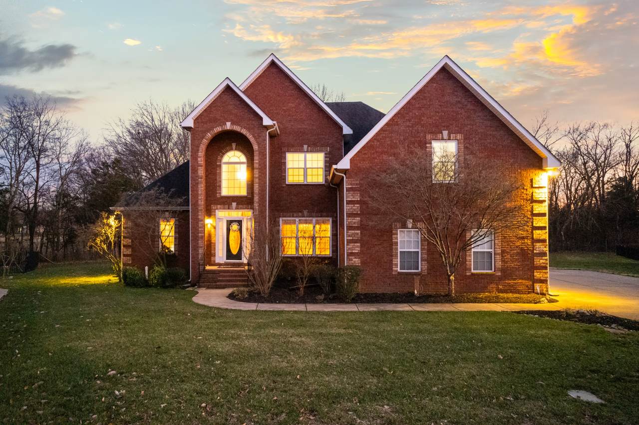 2310 Higgins Ln - Photo 1