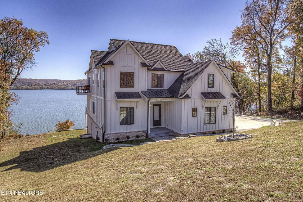 285 E Shore Drive - Photo 1