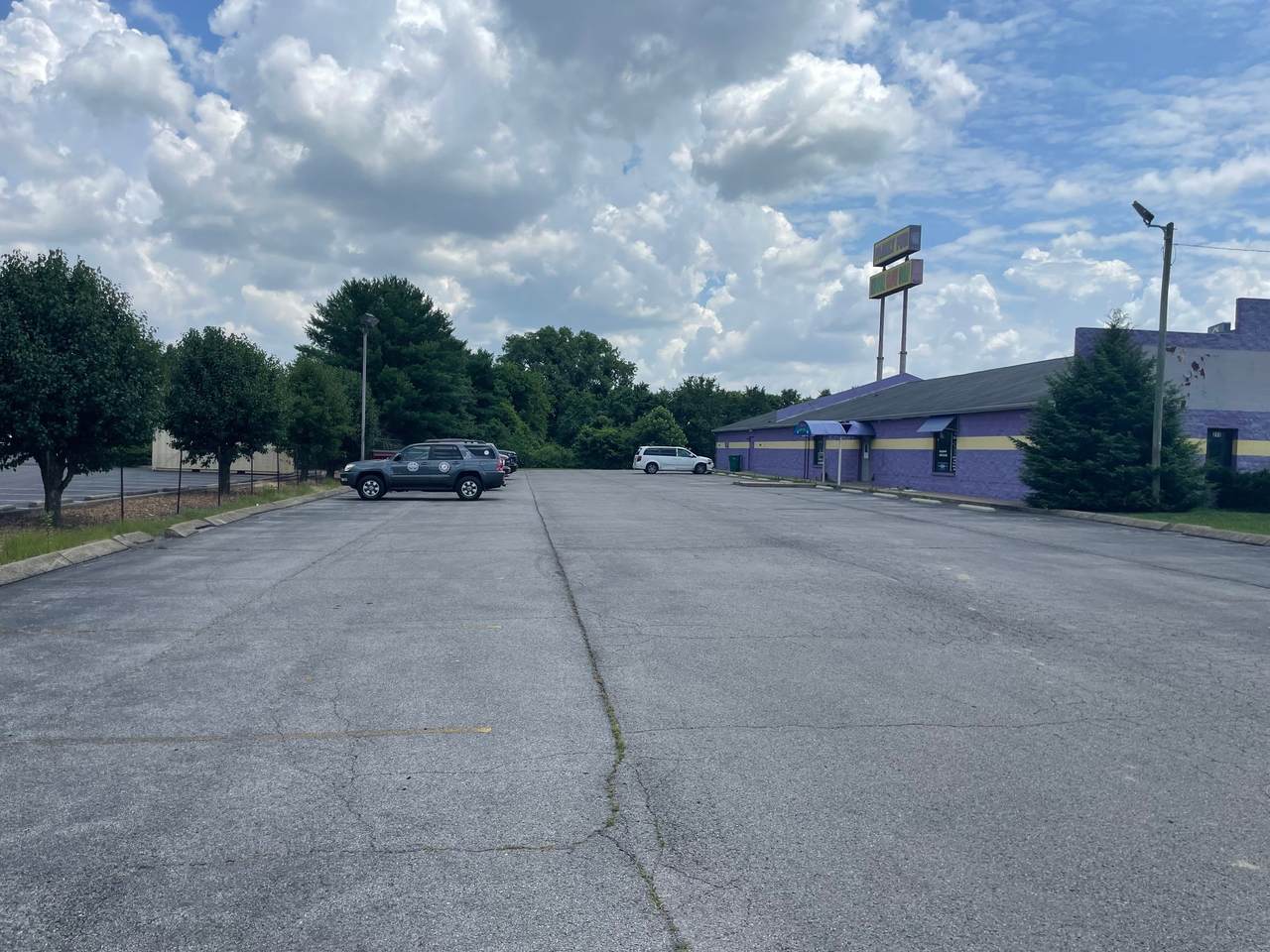 https://bt-photos.global.ssl.fastly.net/nashville/1280_boomver_1_RTC3079899-1.jpg