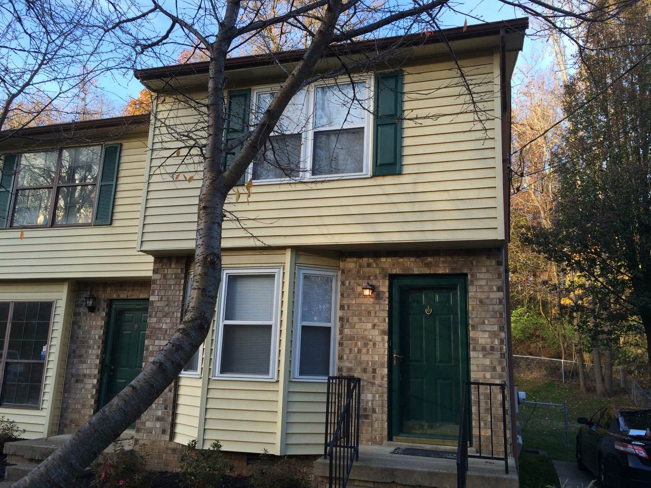 3320 Lakeside Pl - Photo 1