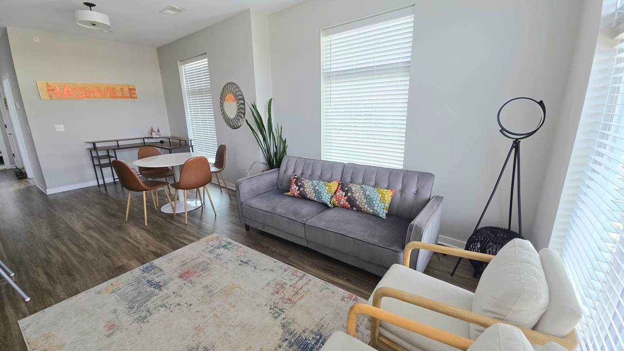 1505 54th Ave - Photo 1