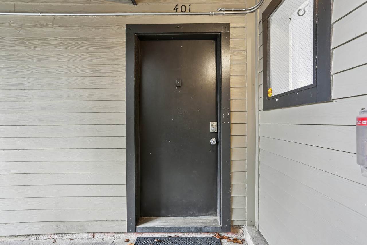 401 Summit Ridge Pl - Photo 1