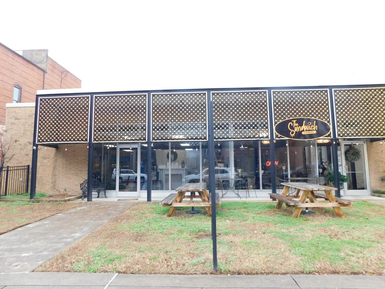 134 E Main St - Photo 1