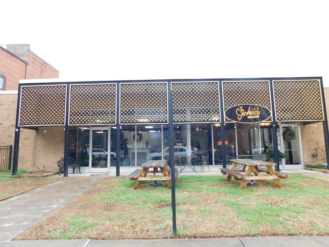 https://bt-photos.global.ssl.fastly.net/nashville/1280_boomver_1_RTC3093420-1.jpg