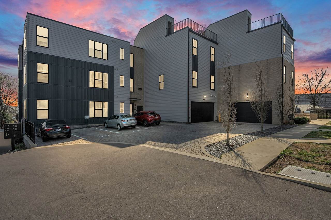 519 27th Ave - Photo 1