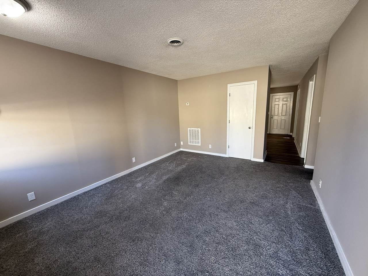 453B Jackson St - Photo 1