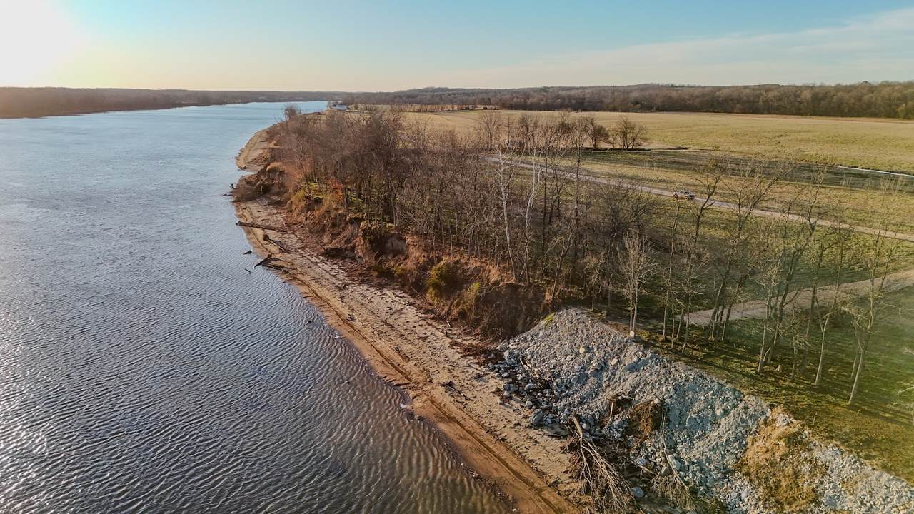 1224 Waterway Rd - Photo 1