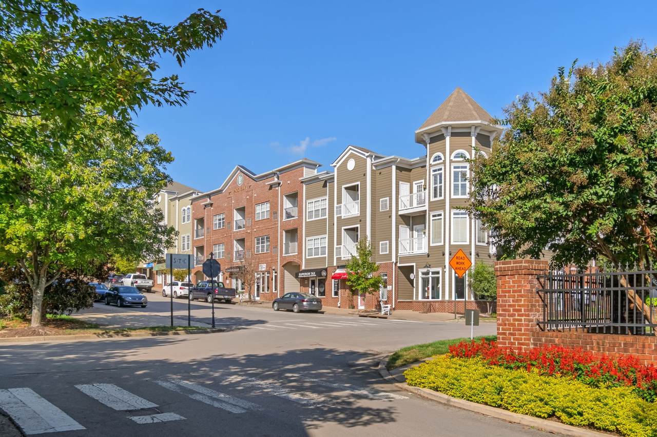 7407 Lords Chapel Dr - Photo 1