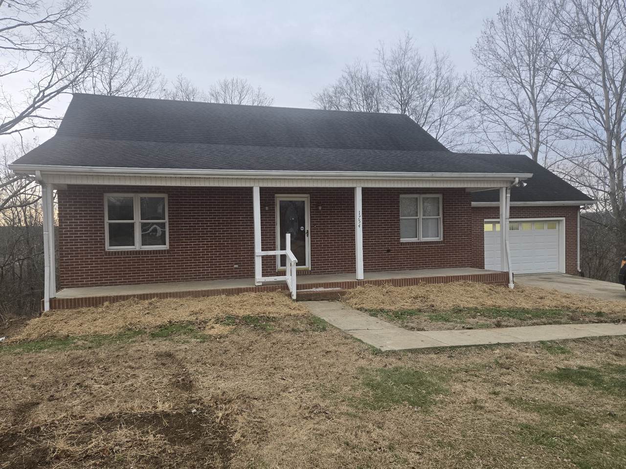 1754 Keyes Rd - Photo 1