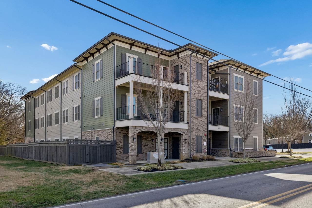1319 W Main St - Photo 1