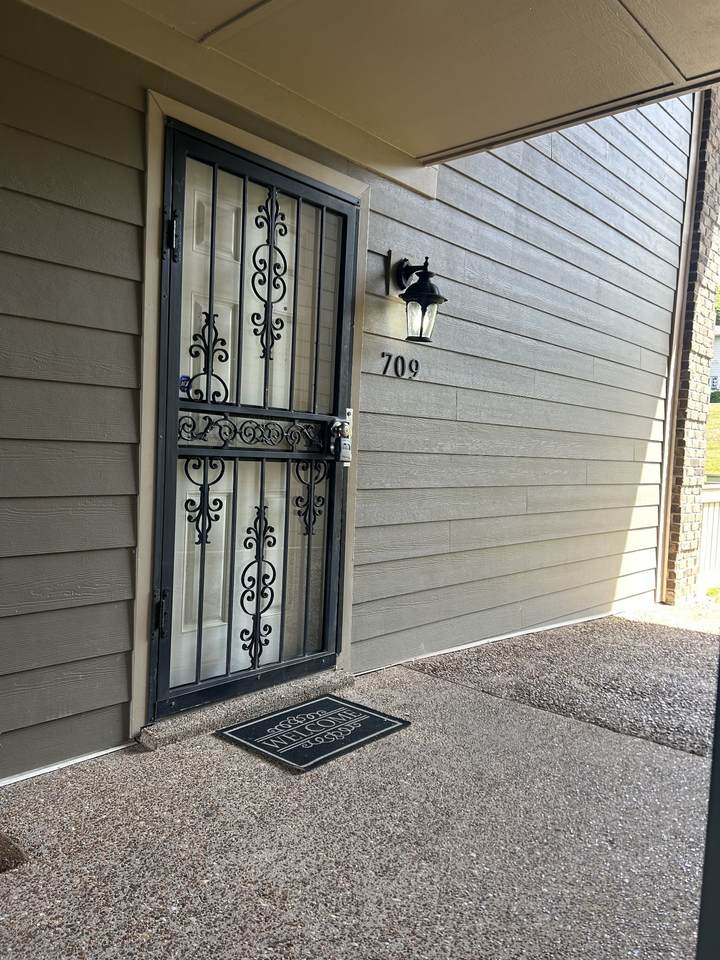 https://bt-photos.global.ssl.fastly.net/nashville/1280_boomver_1_RTC3110023-1.jpg
