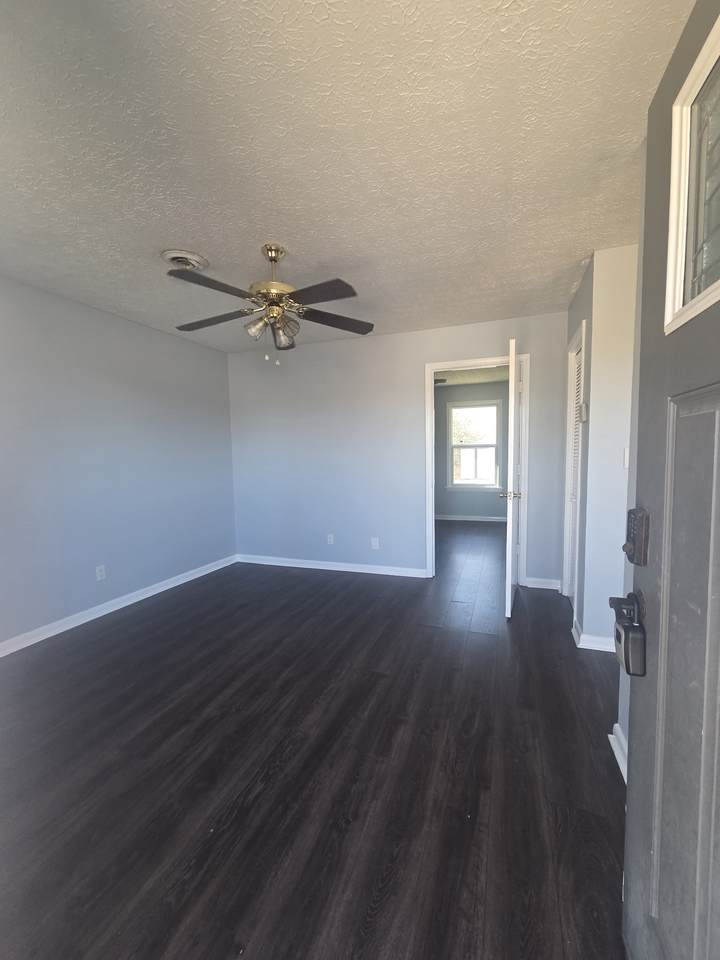 1165 Claylick Rd - Photo 1