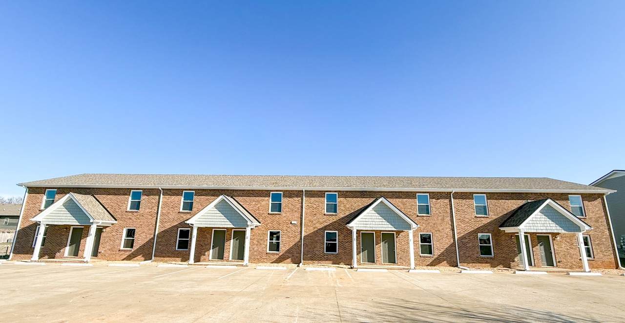 1042 W Creek Coyote Trl - Photo 1