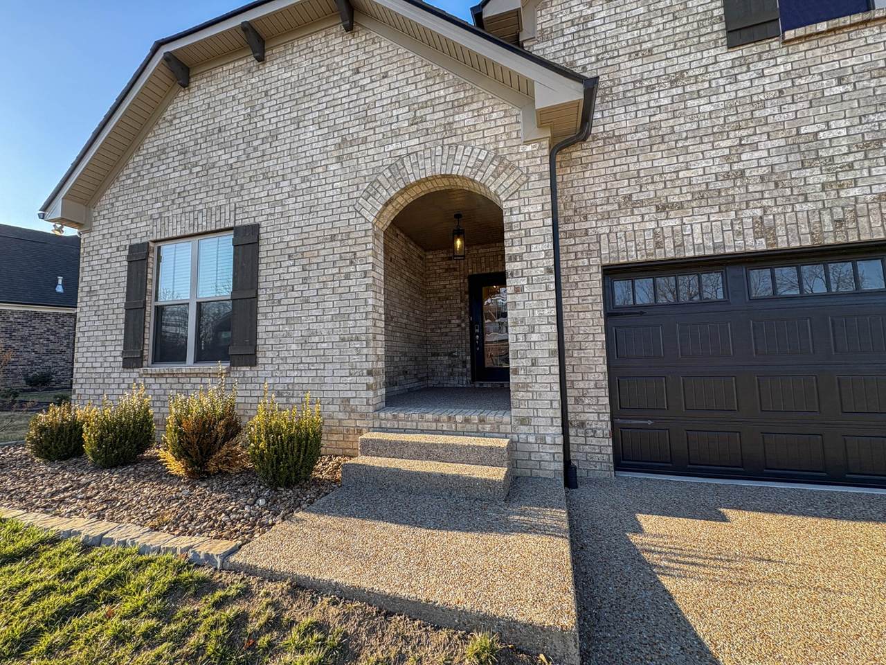 207 Strongpoint Dr - Photo 1