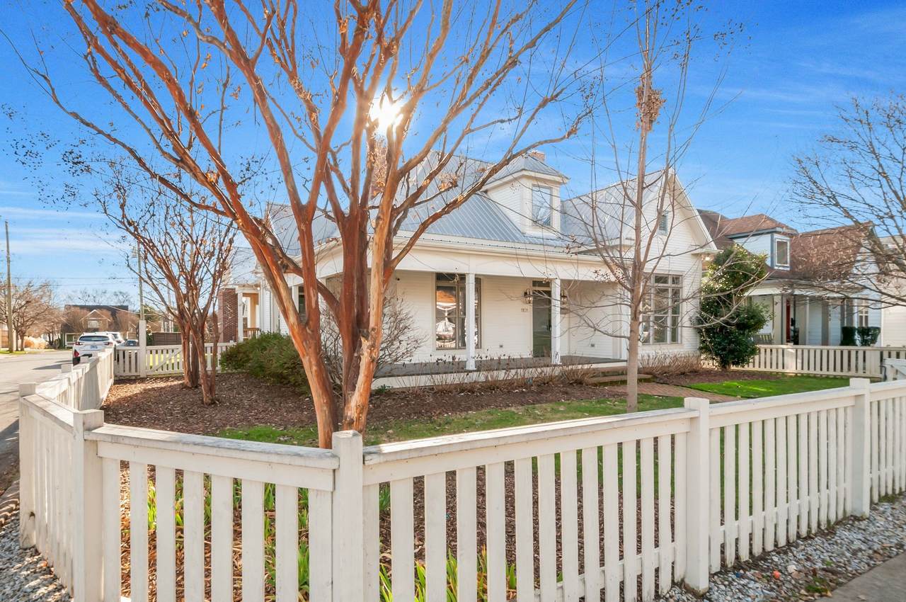 1101 Halcyon Ave - Photo 1