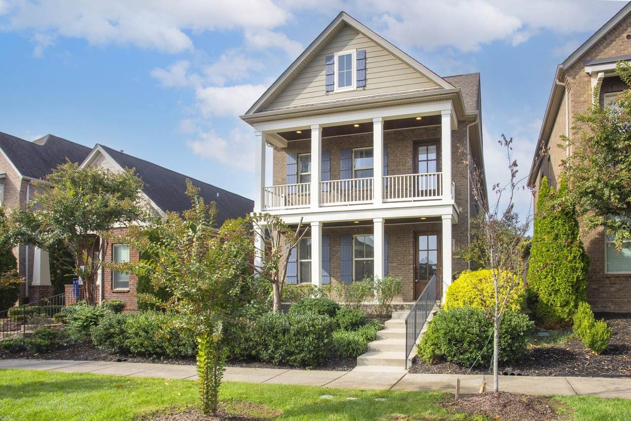 145 Ashcrest Pt - Photo 1