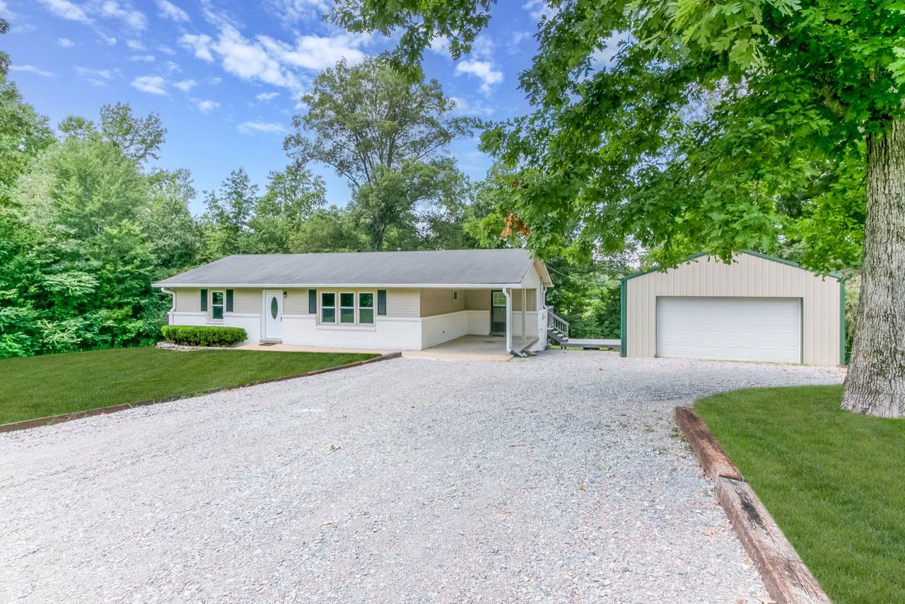 176 Pine St - Photo 1