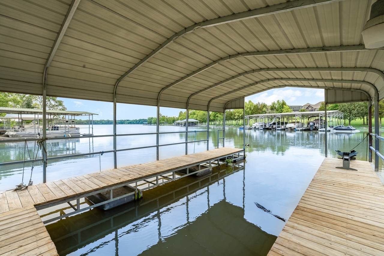 95 Short Dr - Photo 1