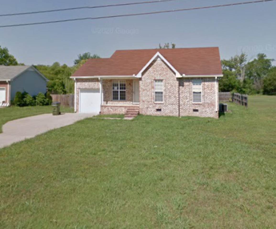 1320 Stroud Dr - Photo 1