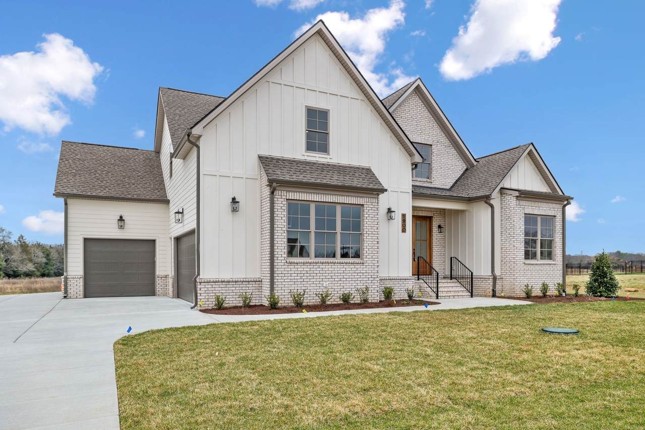 1900 Martha Washington Way - Photo 1