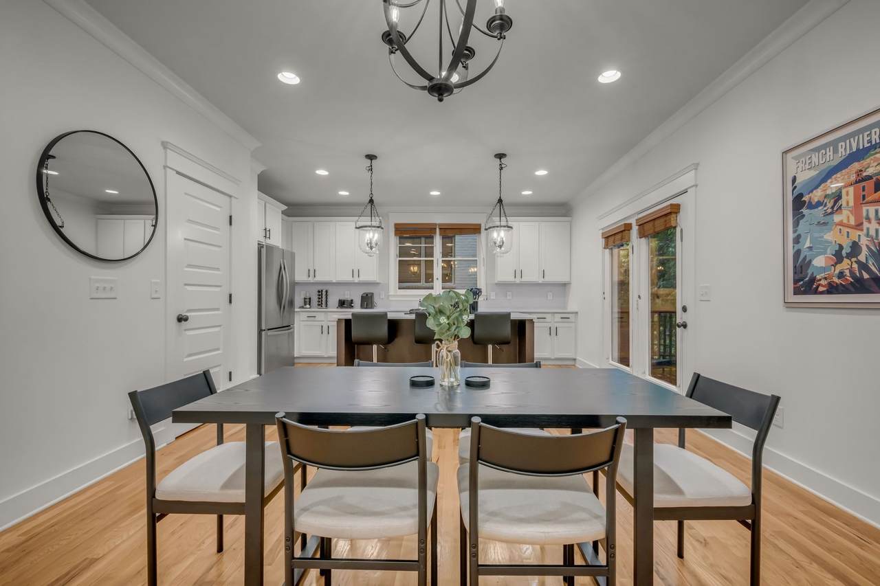 1512 Kirkwood Ave - Photo 1