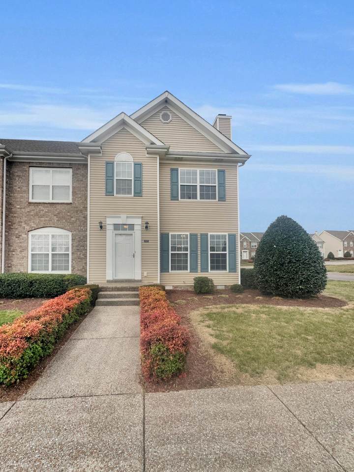 2001 Mckenna Dr - Photo 1