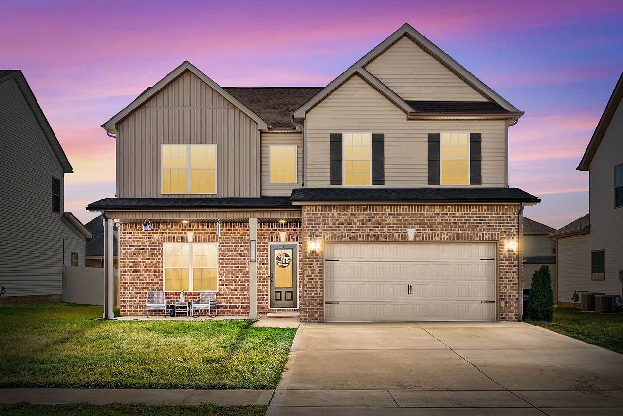 1483 Kingbird Dr - Photo 1