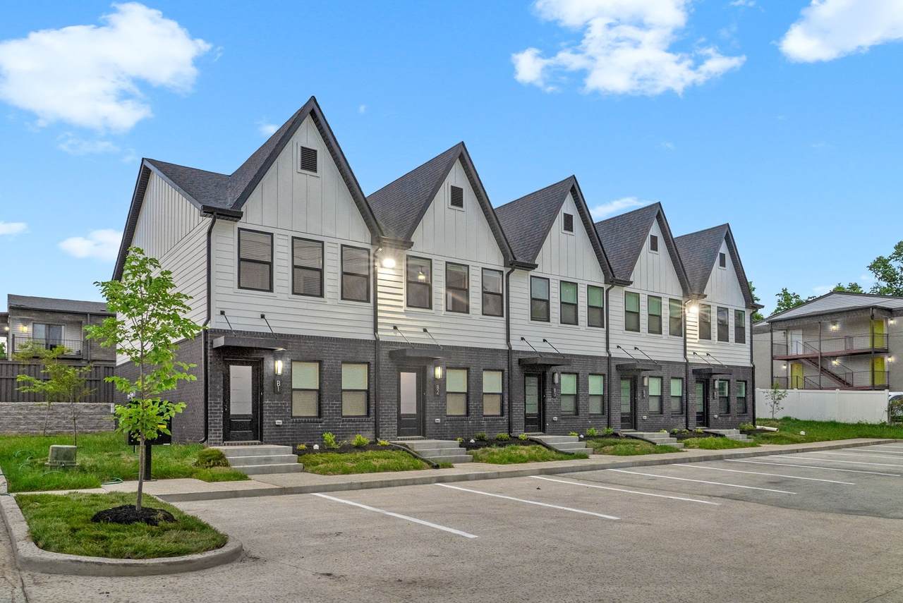 111 Hickory Grove Blvd - Photo 1