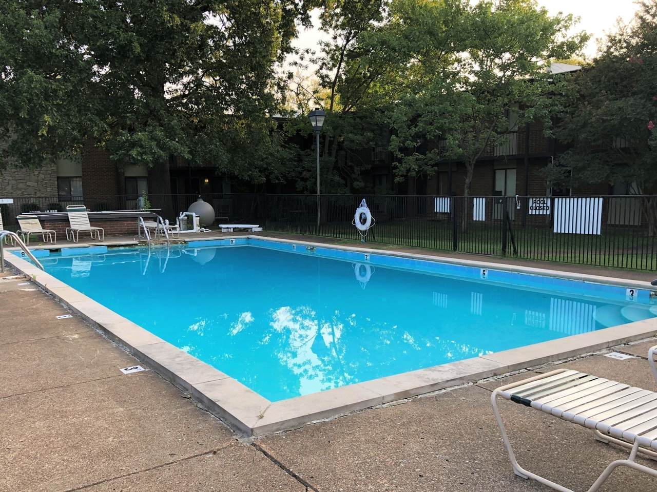 2134 Fairfax Ave - Photo 1