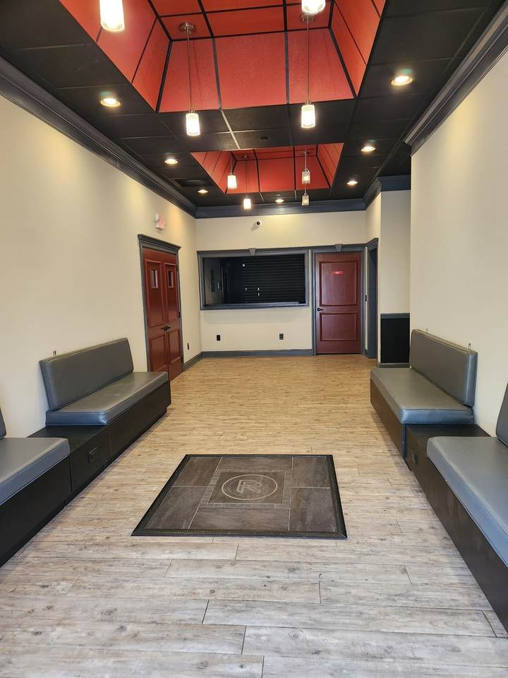 https://bt-photos.global.ssl.fastly.net/nashville/1280_boomver_1_RTC3119478-1.jpg